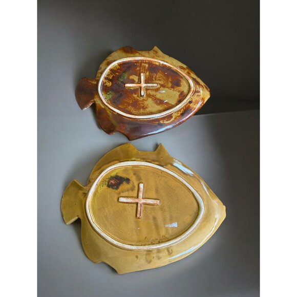 Vintage Ceramic Glaze Fish-Shaped Serving Decorative Plate/Dish - Set Of 2 - Picture 2 of 5